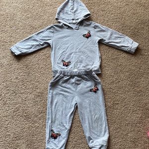 Butterfly outfit for toddler girl.